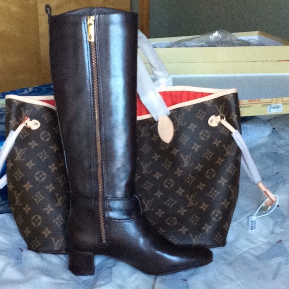 COPY - Boots - Picture 4 of 5